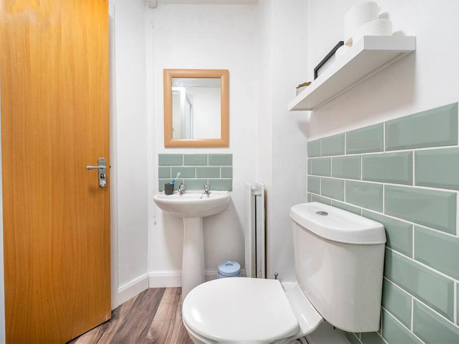 Lovely 2 Bedroom Apt At Ormeau Park W/ Free Parking ベルファスト エクステリア 写真