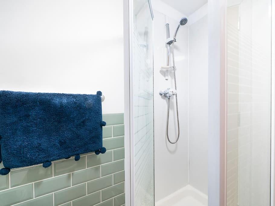 Lovely 2 Bedroom Apt At Ormeau Park W/ Free Parking ベルファスト エクステリア 写真